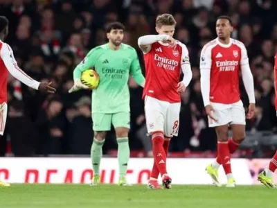 Vieira ‘chỉ mặt’ điểm yếu chí mạng của Arsenal: Thiếu thủ lĩnh, mất bản lĩnh trước MU?