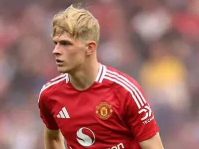MU chính thức chia tay tiền vệ tự nhận ‘thông minh nhất’, chuyển giao bất ngờ tới đội bóng hạng Nhất