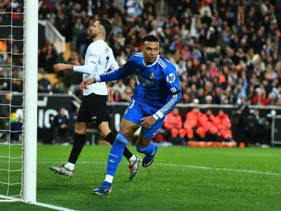 Mbappe vượt mặt Ronaldo? Sự thật gây sốc từ phát ngôn của HLV Real Madrid