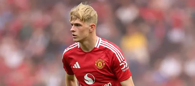 Collyer khi còn khoác áo MU